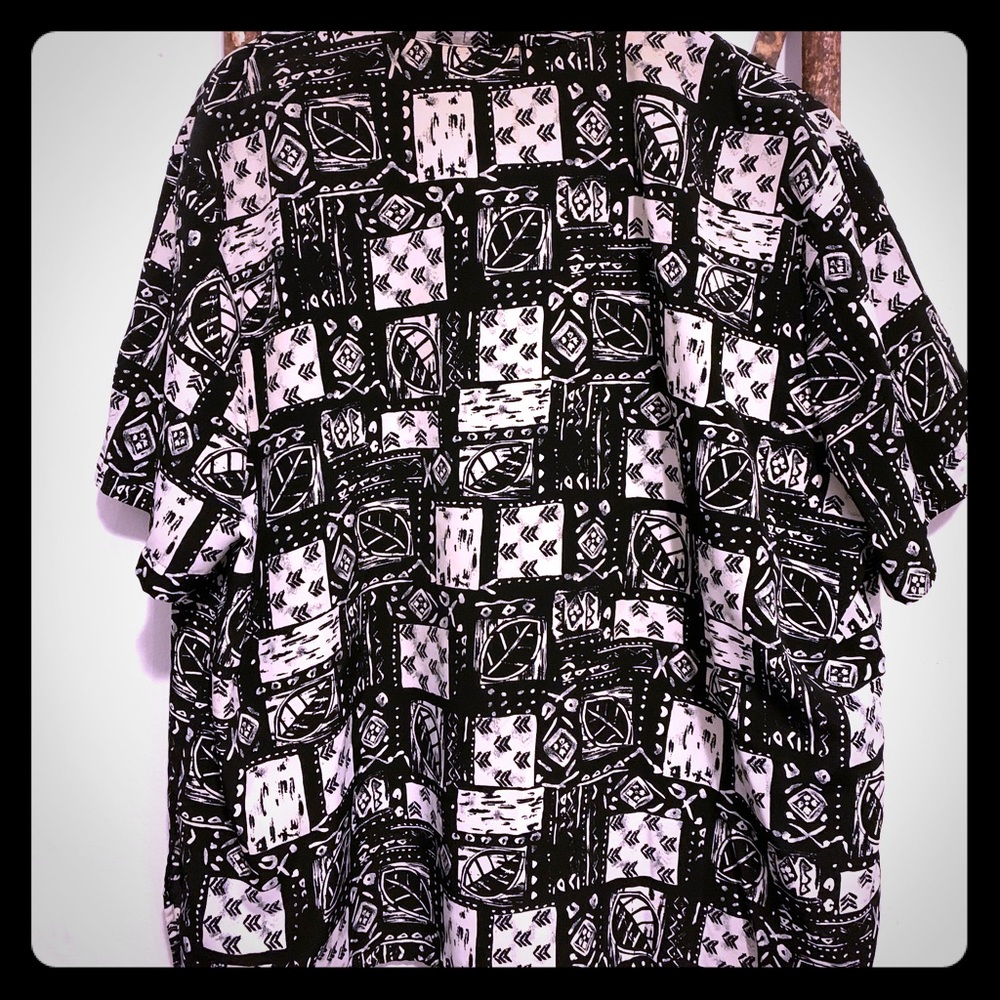 Vintage white and black pattern shirt